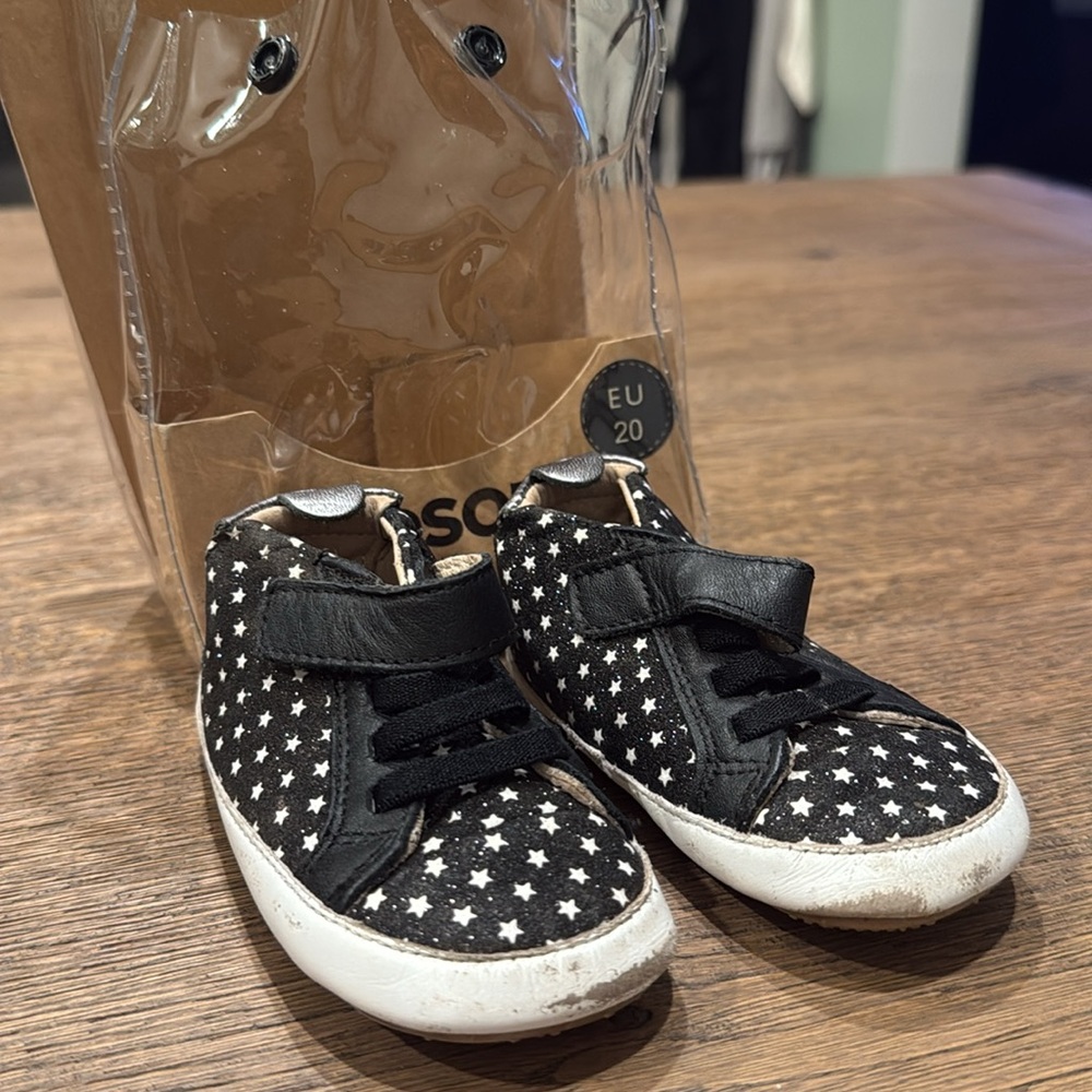 Old Soles 9-12 baby shoes stars and glitter